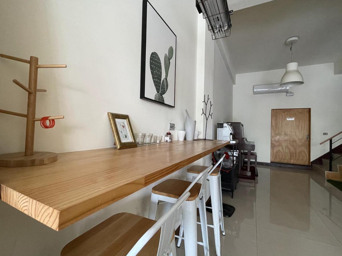 廷海特潮流民宿 L 近鐵花村 L 自助入住 T'ai-tung Dış mekan fotoğraf